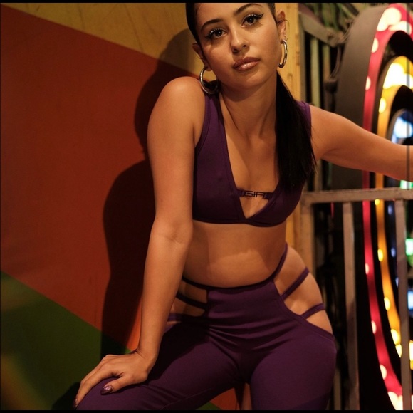 I am gia purple lucid set - Picture 2 of 4